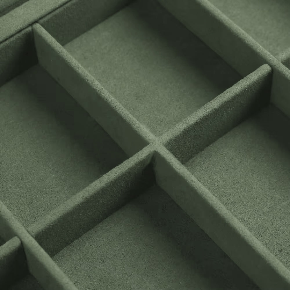 Valuchi Founder's Box image 2
