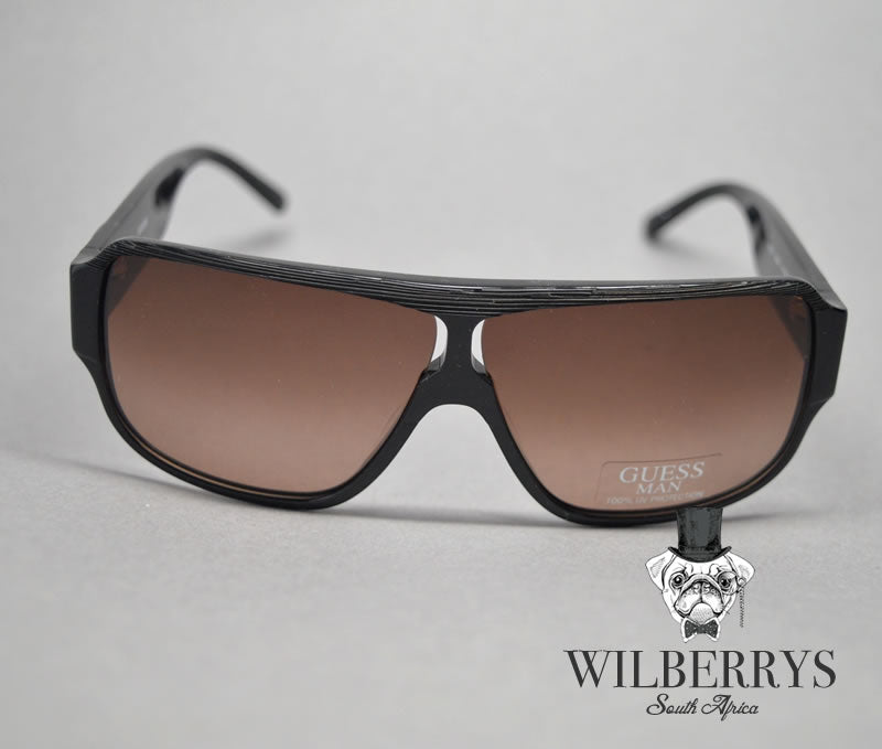 GUESS Men's G Cut Wooden Textured Aviator Sunglasses (Bidding opens @ R1)