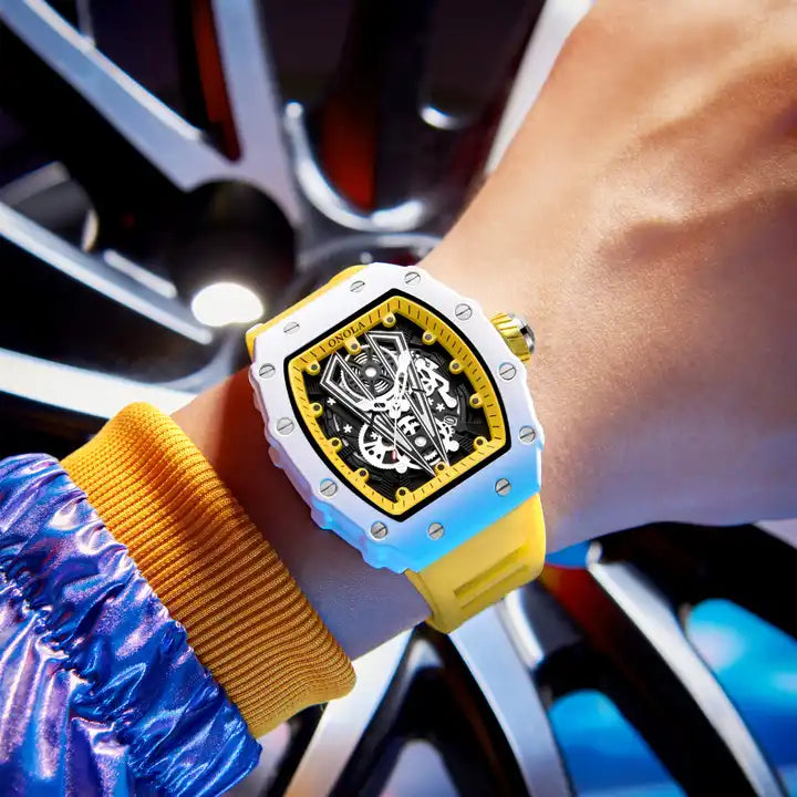 ONOLA Sir V Quartz Watch MILK image 3