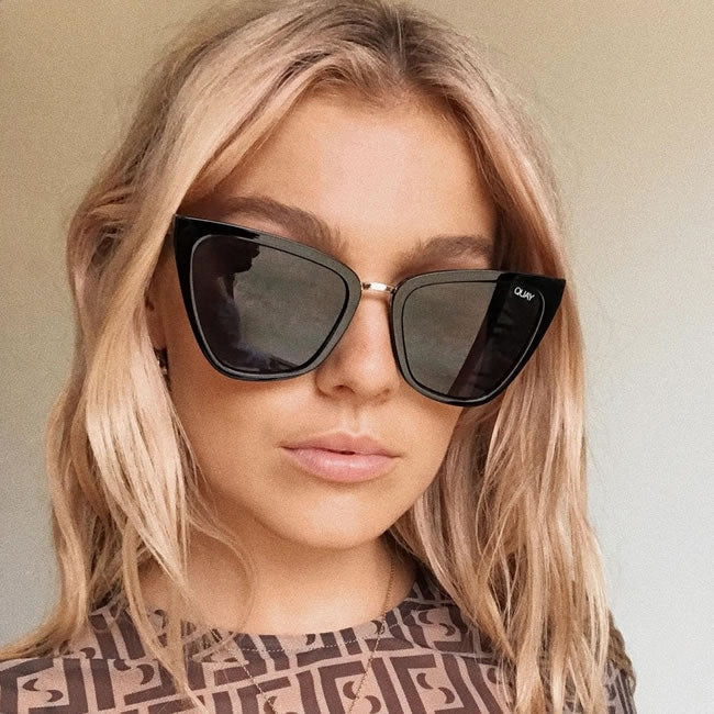 QUAY REINA Sunglasses