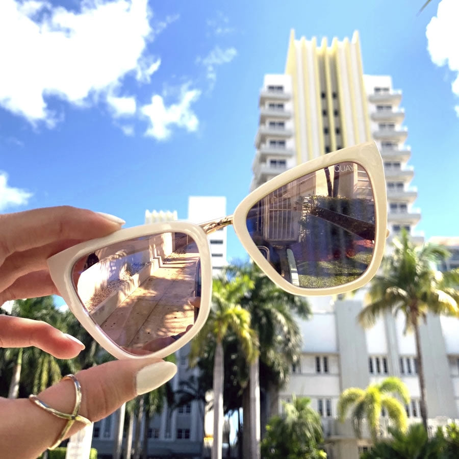 QUAY REINA Sunglasses